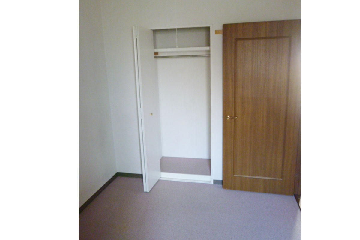 リノベーション事例　施工前　ウォークインクローゼット