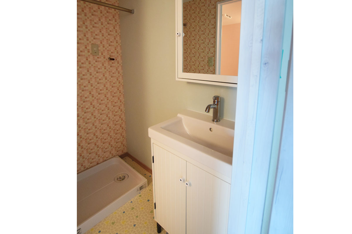 リノベーション事例　施工後　洗面所