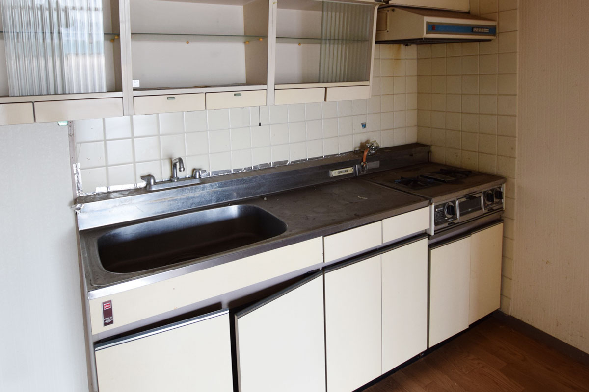 リノベーション事例　施工前　キッチン