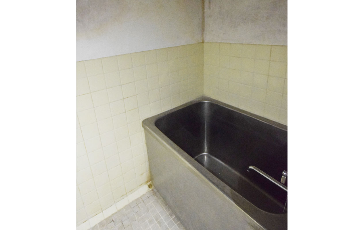 リノベーション事例　施工前　浴室