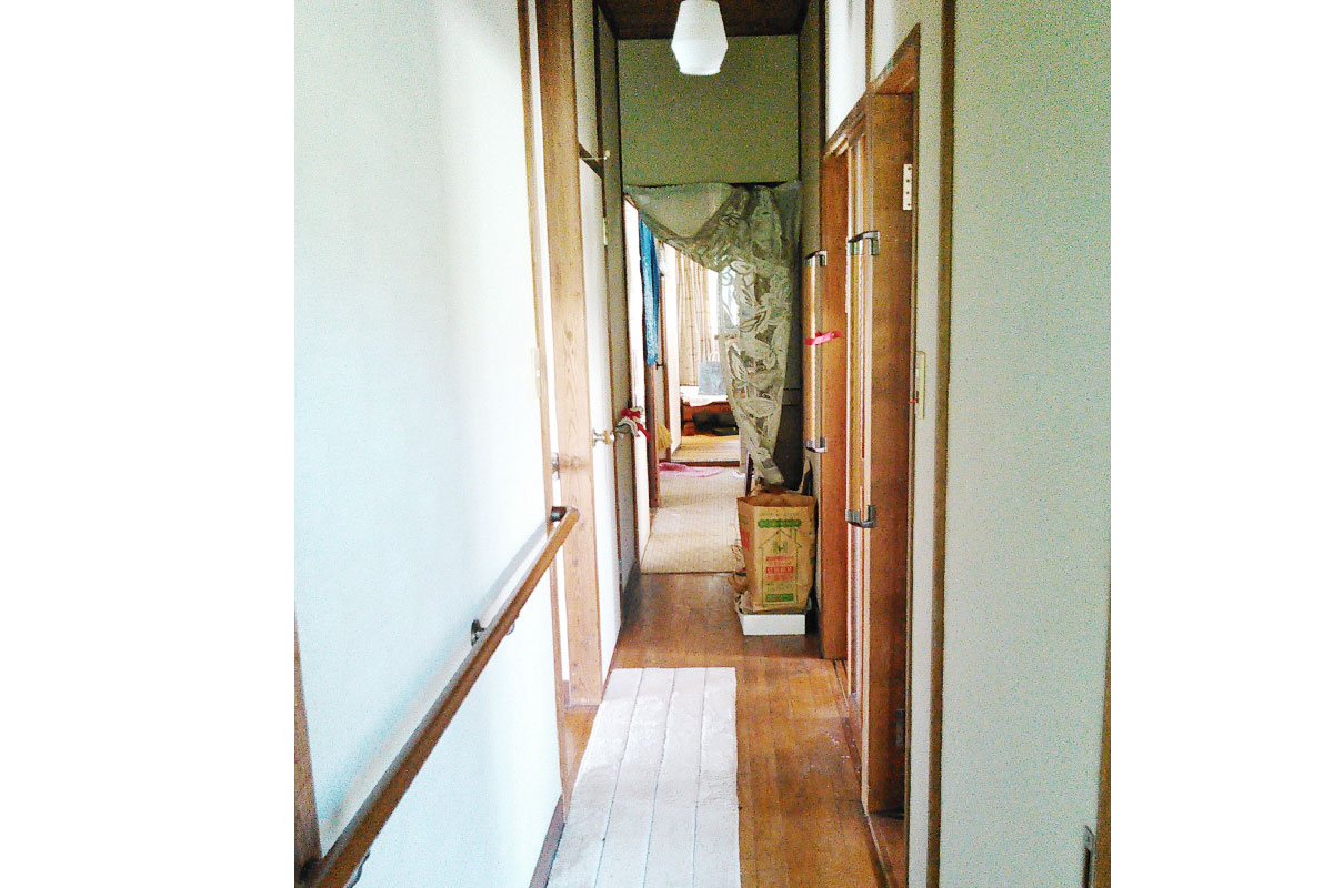 リノベーション事例　施工前　洗面所