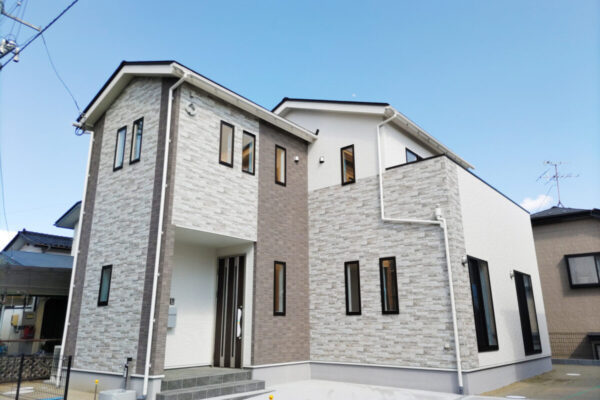 富谷市鷹乃杜　B棟