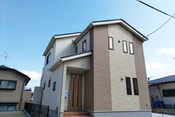 富谷市鷹乃杜　A棟