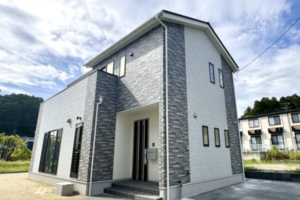 宮城郡利府町沢乙　B棟